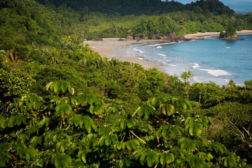 Your Ultimate 4-Day Trip to Costa Rica: La Fortuna, Monteverde, and Manuel Antonio