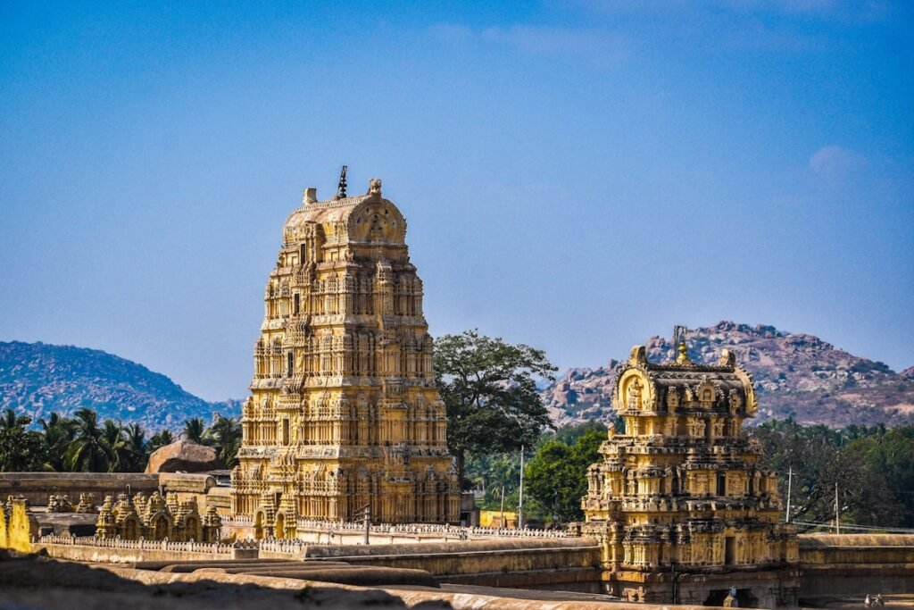 14-Day Indian Odyssey: Adventure Awaits