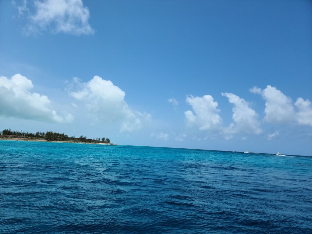 4-Day Adventurous Expedition in the Bahamas: Dive into Paradise